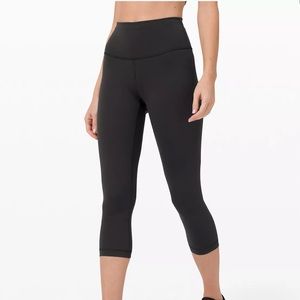 Wunder train classic lululemon crop
